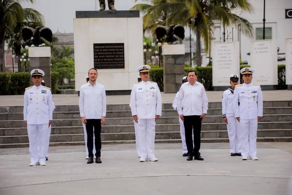 Imagen Conmemoran en Veracruz el Día de la Armada de México