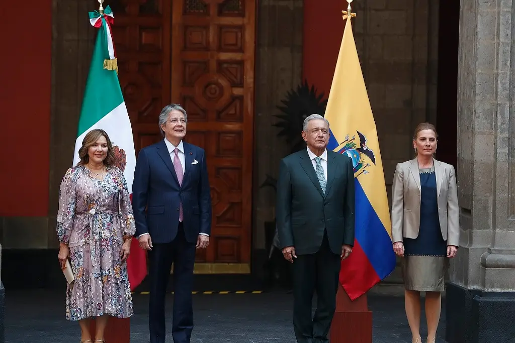 Imagen AMLO recibe a presidente de Ecuador en Palacio Nacional; buscan cerrar acuerdo comercial