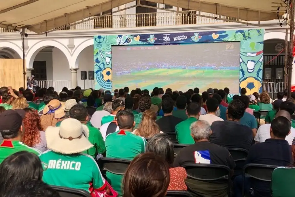Imagen Desilusionados, así se vivió el partido Argentina vs México en Veracruz