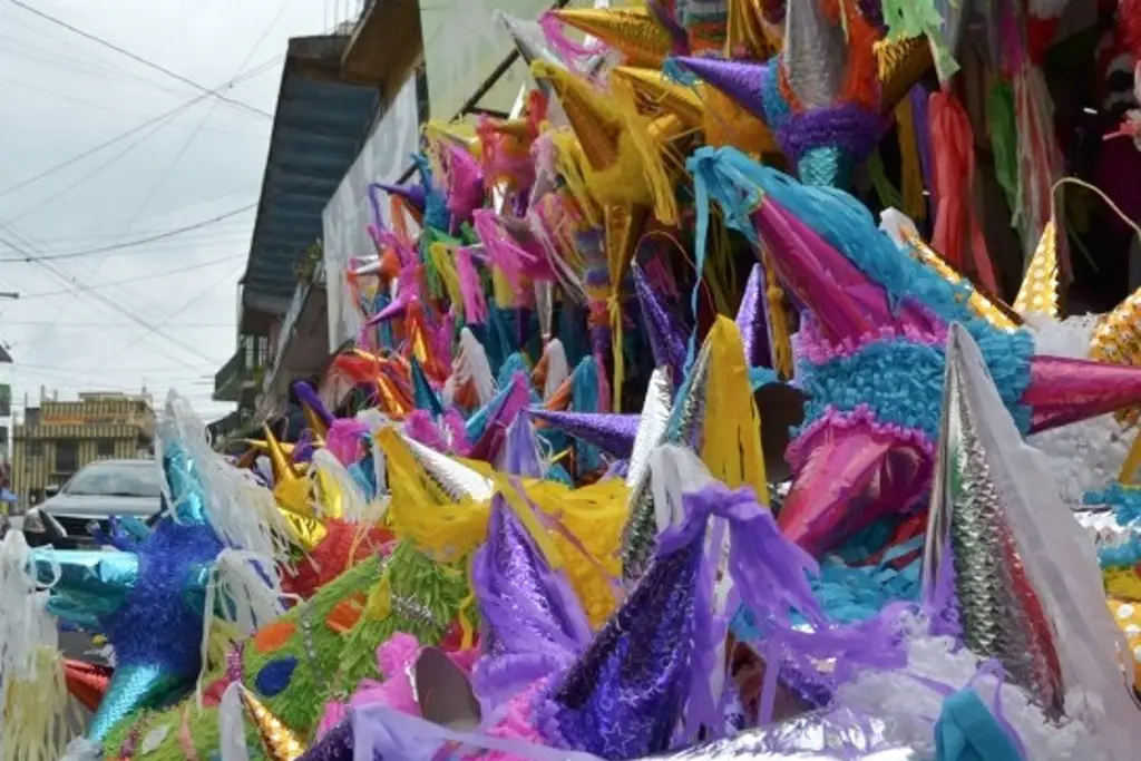 IVEC invita a participar en la Muestra de Piñatas Navideñas 2022; checa cuándo 