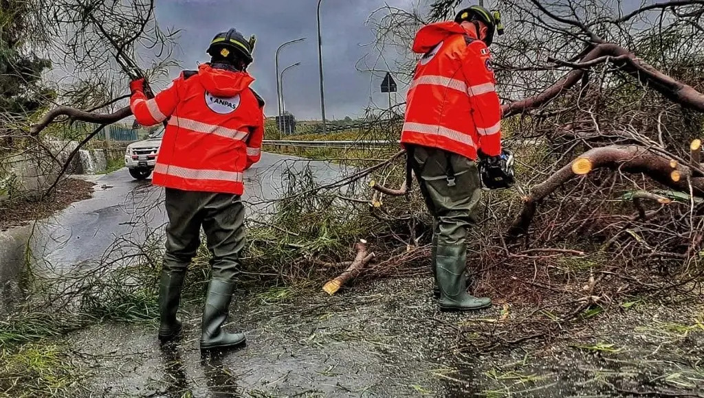 Imagen Fuerte tormenta inunda Roma y causa varios incidentes