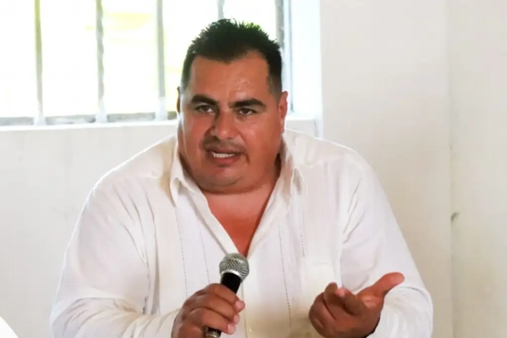 Imagen 'Era mi brazo derecho': alcalde de Texistepec, Veracruz, sobre asesinato de regidor