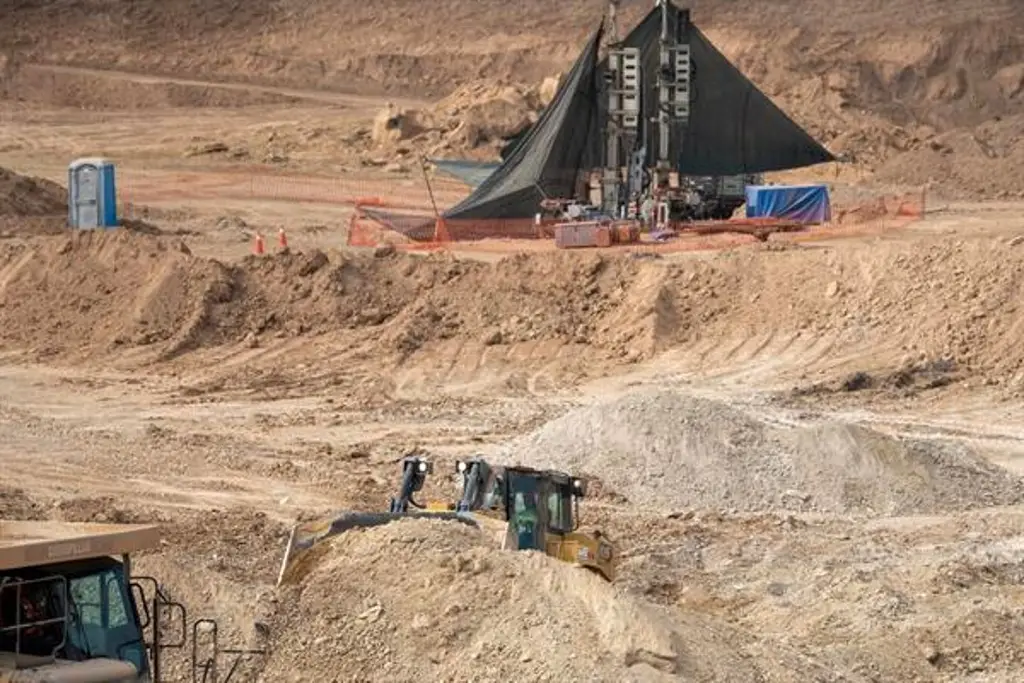 Imagen Gobierno promete seguir con rescate de cuerpos de mineros atrapados en Coahuila