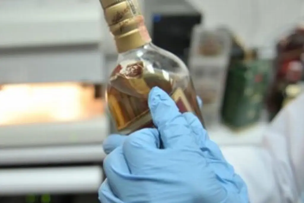 Imagen Al menos 24 personas mueren por consumir alcohol adulterado 