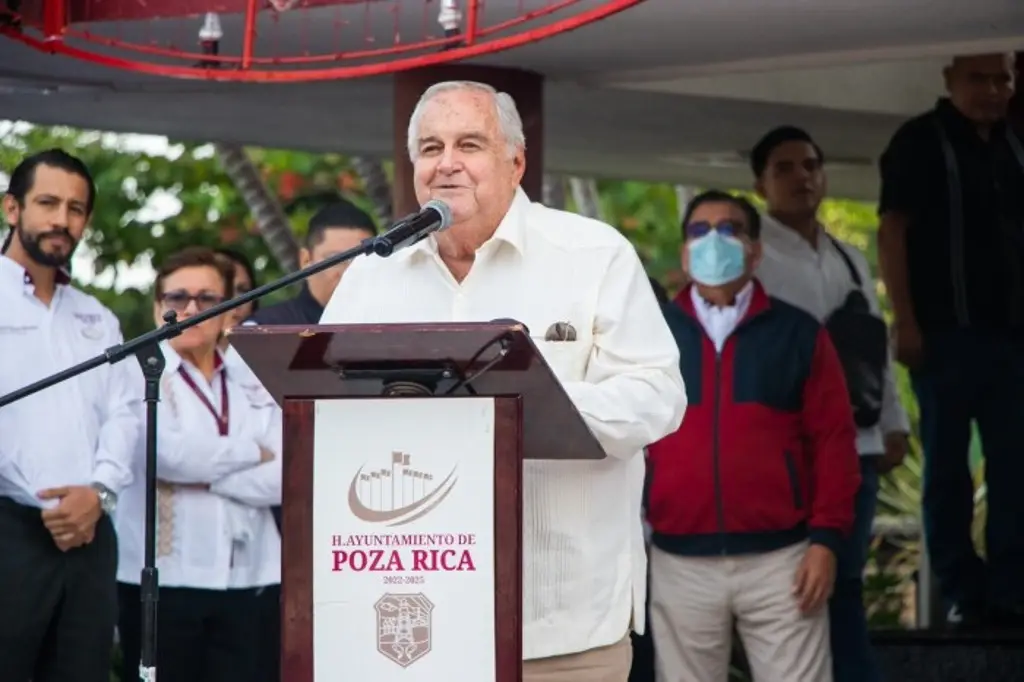 Imagen Alcalde de Poza Rica supera el COVID-19 y retoma sus actividades