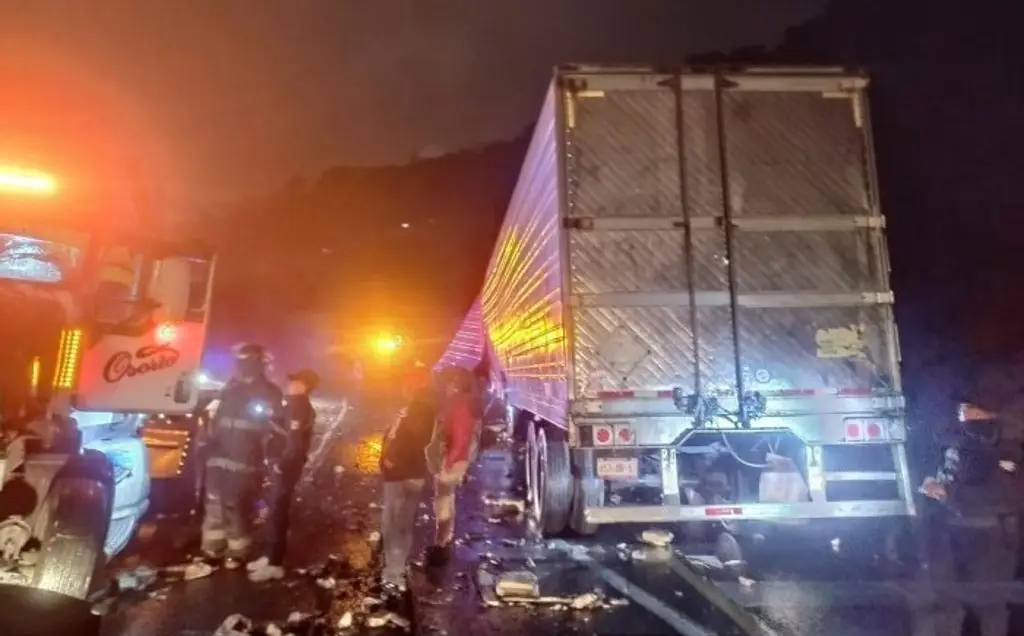 Imagen Fuerte accidente automovilístico en autopista de Veracruz 