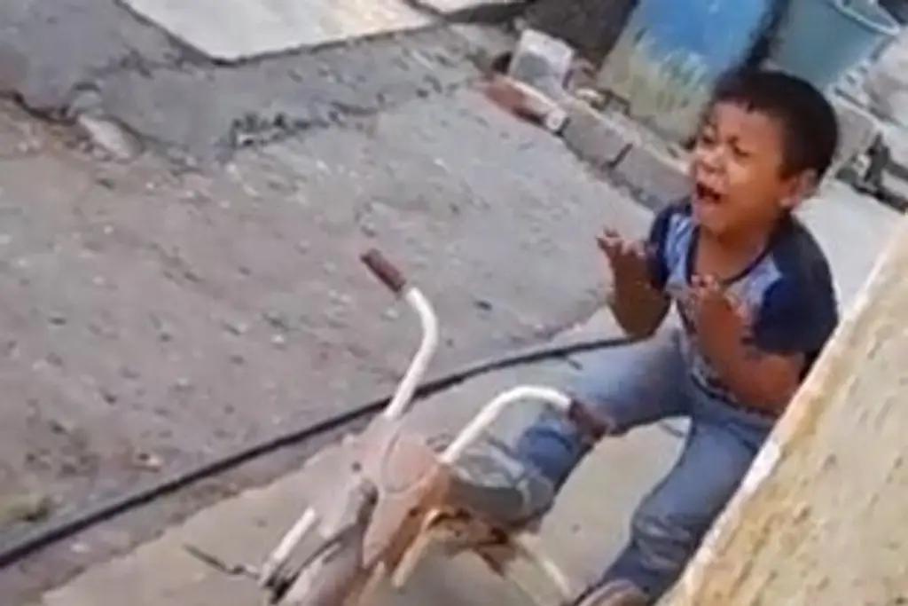 Imagen Interpreta a todo pulmón canción de Amanda Miguel; no se sabe la letra (+Video)