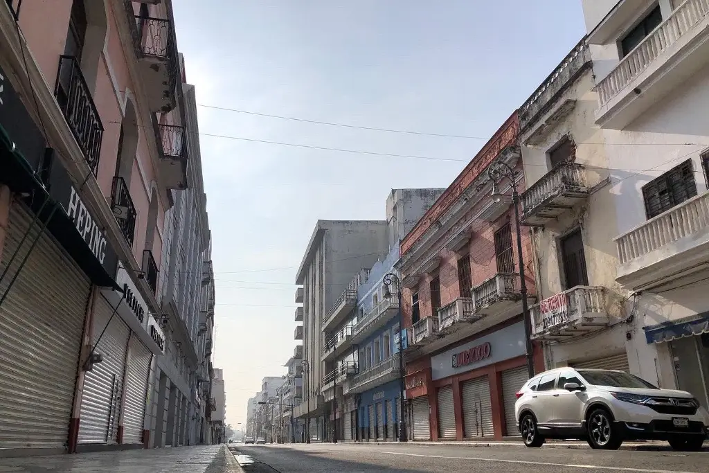 Imagen Vacías, así lucen las calles en el centro de Veracruz este 1 de enero 
