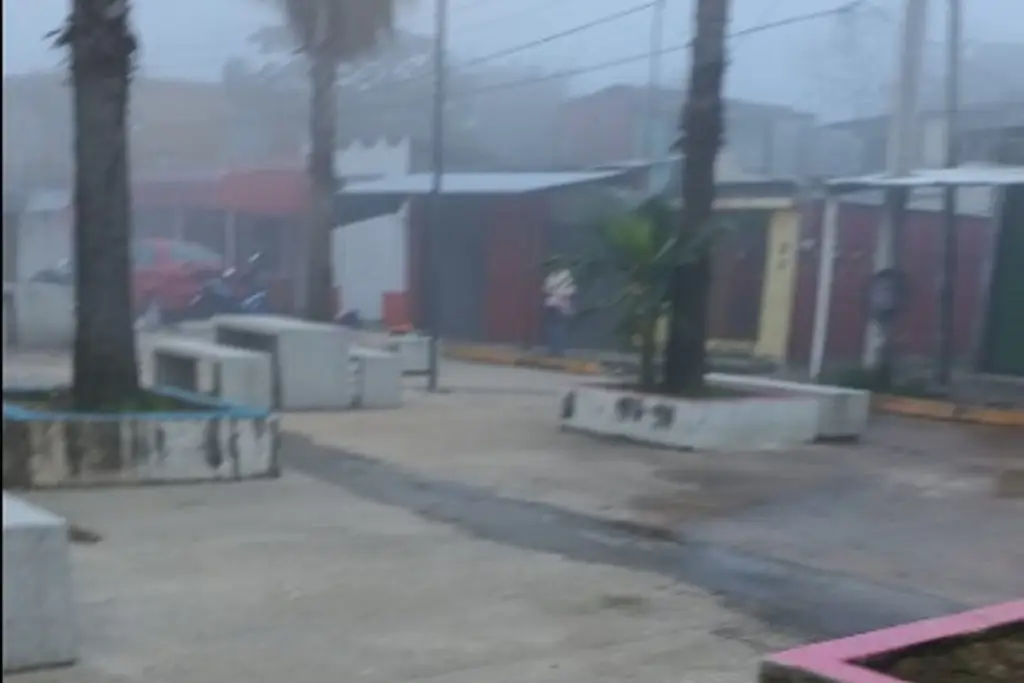 Mini tornado causa daños a casas en Coatzacoalcos, Veracruz - xeu noticias  veracruz
