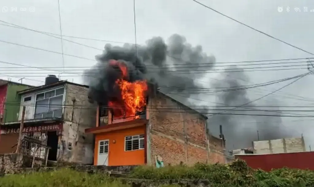 Imagen Fuego consume vivienda en la calle Justino Sarmiento de Xalapa