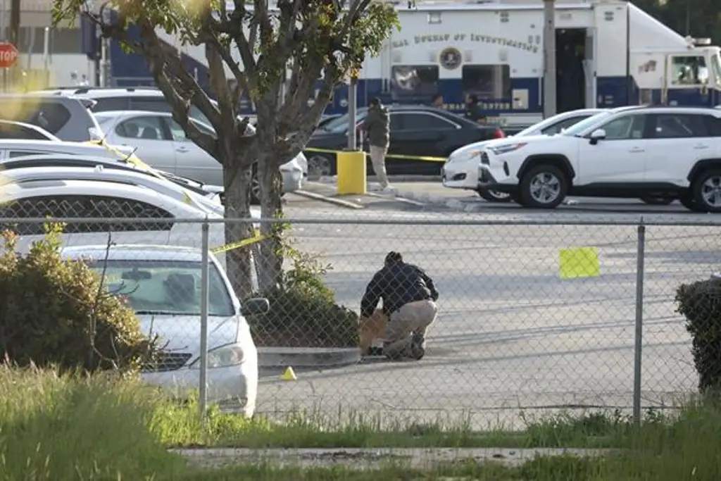 Imagen Buscan a un hombre asiático como presunto autor del tiroteo en Los Ángeles 