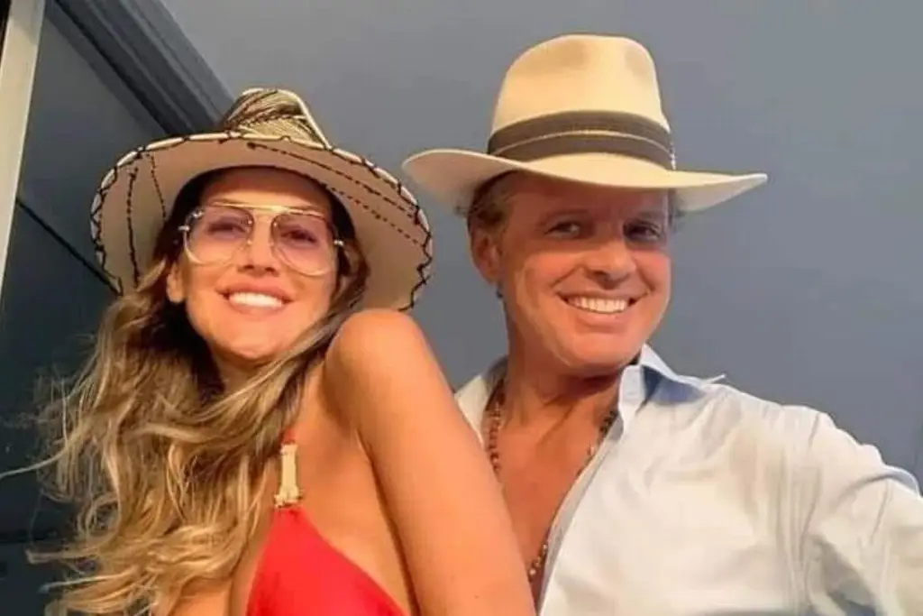 Luis Miguel Pasea Por España Su Amor Con Paloma Cuevas - Xeu Noticias ...