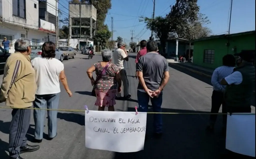 Imagen Habitantes de zona centro de Veracruz protestan por introducción de ducto de gas natural
