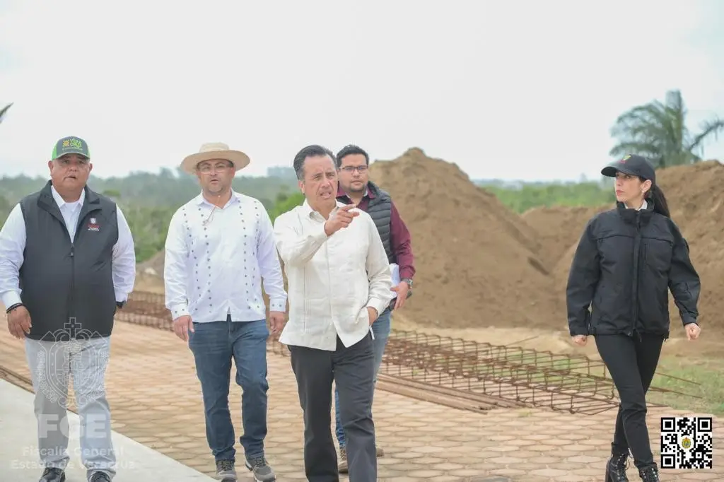 Supervisa Gobernador Construcción De Panteón Forense En Coatzacoalcos Veracruz Xeu Noticias 3750