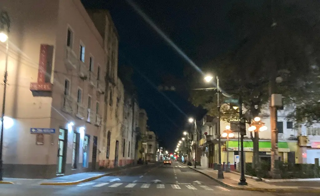 Imagen Precaución, hay semáforos apagados en Veracruz