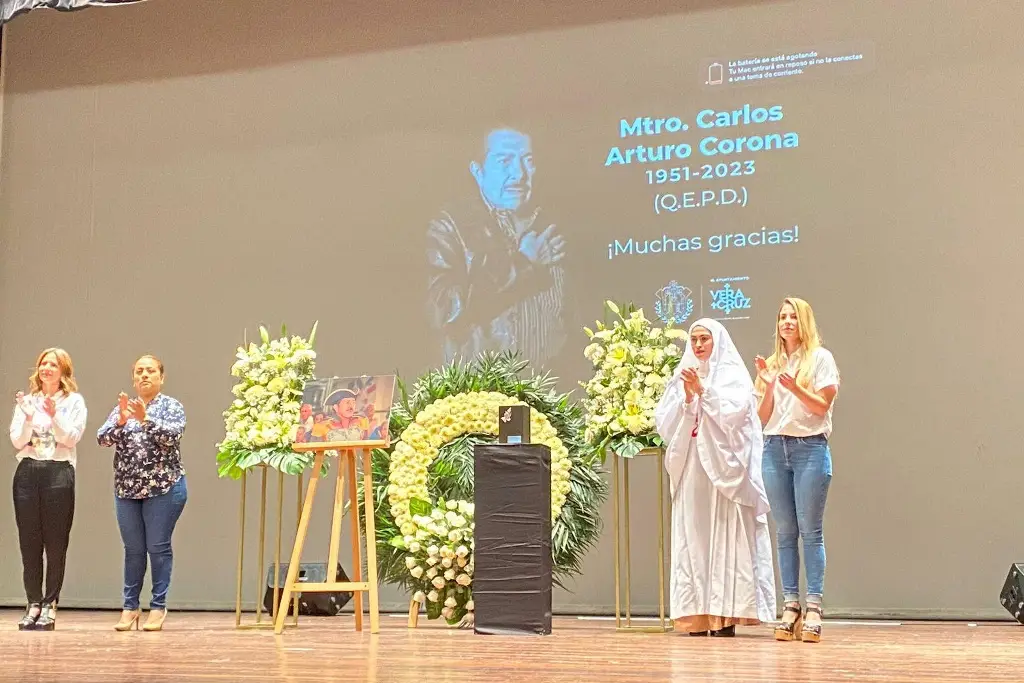 Imagen Realizan homenaje póstumo al maestro Carlos Arturo Corona (+Video) 