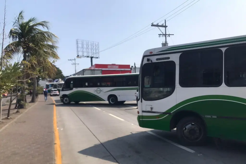 Imagen Caos vial en Veracruz y Boca del Río por bloqueos 