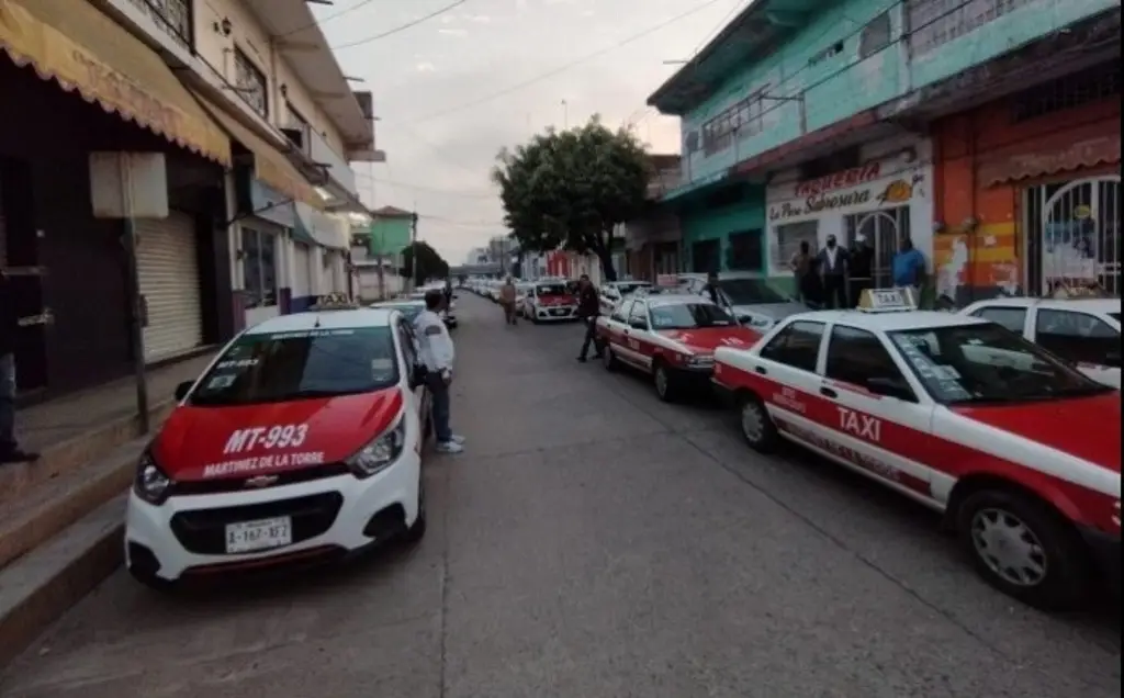 Imagen Taxistas toman Transporte Público en Martinez de la Torre; esto exigen 