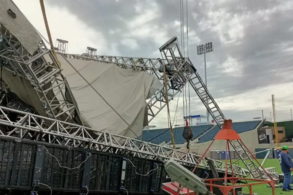 Imagen Suspenden festival por colapso de escenario; tocarían Sin Bandera y Los Tucanes de Tijuana