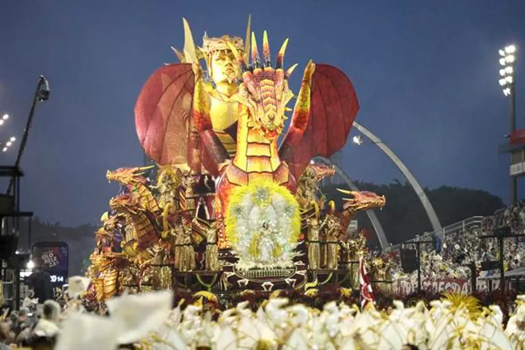 Imagen Fuertes lluvias cancelan Carnaval en Sao Paulo, Brasil  