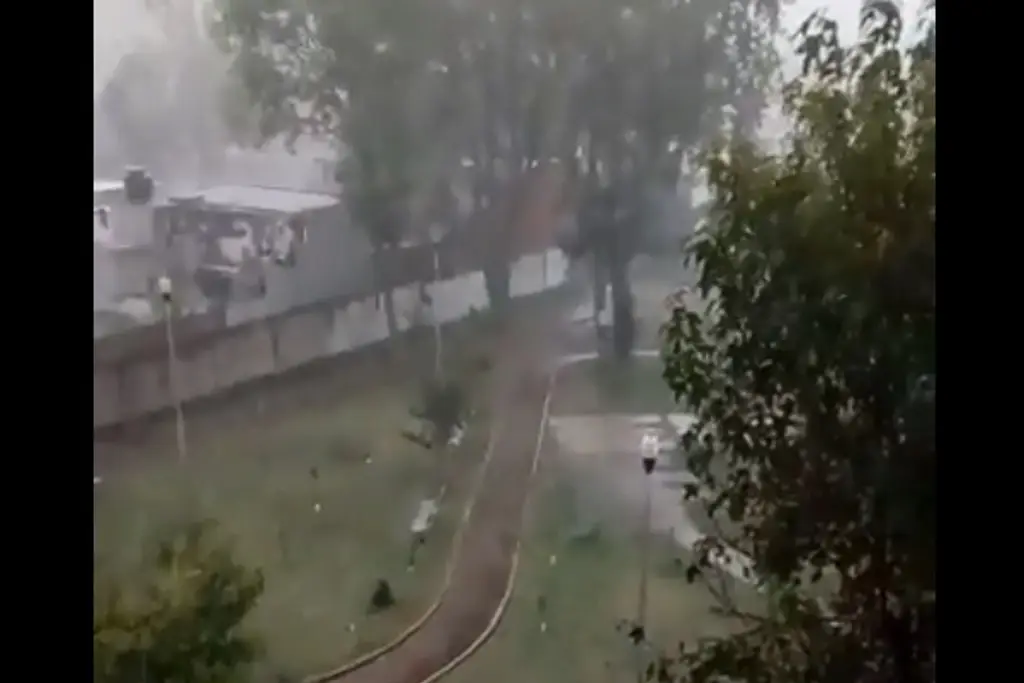 Imagen PC reporta afectaciones por fuerte lluvia en Xalapa, Veracruz