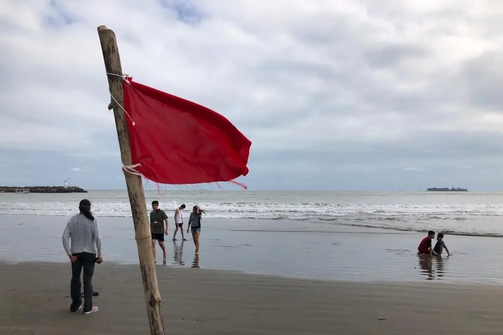 Imagen Colocarán bandera roja en playas de Veracruz