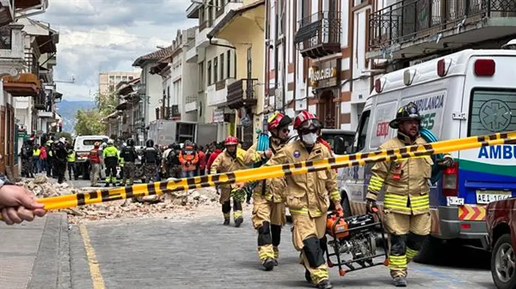 Imagen Suman 14 muertos en Ecuador y uno en Perú por un sismo de magnitud 6.5