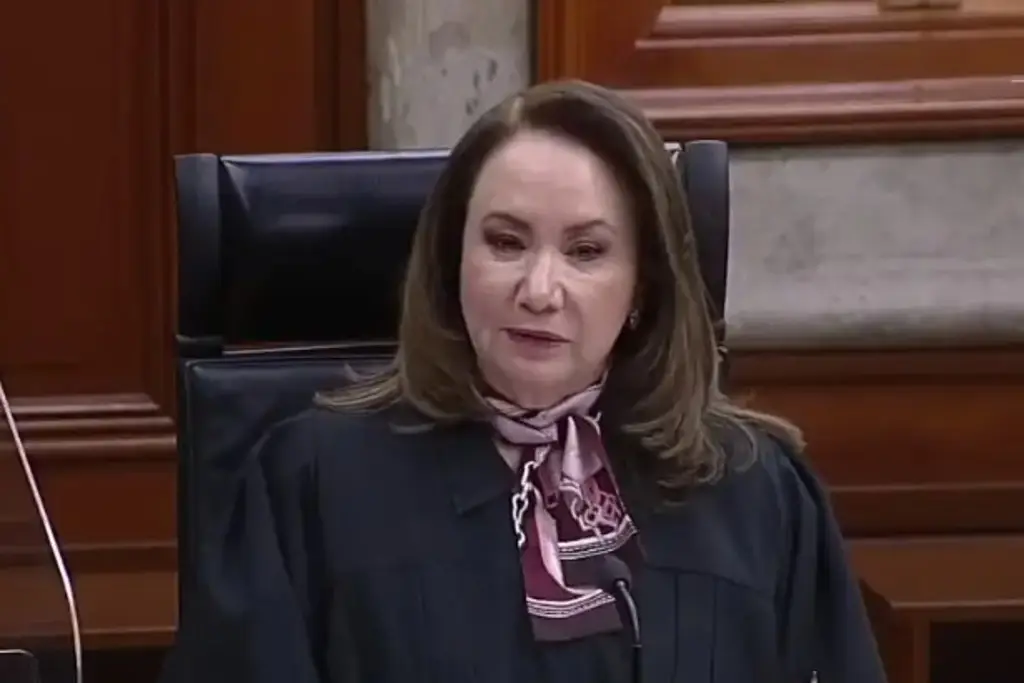 Imagen Podrían cancelar título de la ministra Yasmín Esquivel, señala investigador de la UNAM