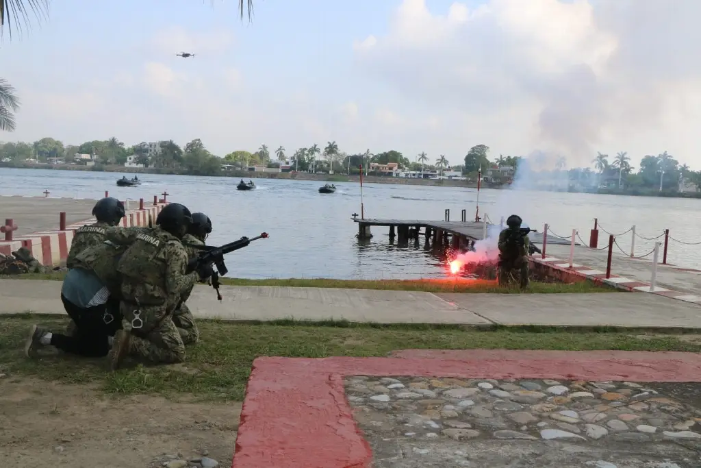 Imagen Adiestran a 195 elementos de Infantería de Marina en Tuxpan, Veracruz