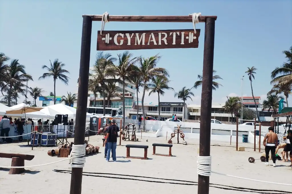 Imagen Conoce el nuevo gimnasio al aire libre y sobre playa de Veracruz
