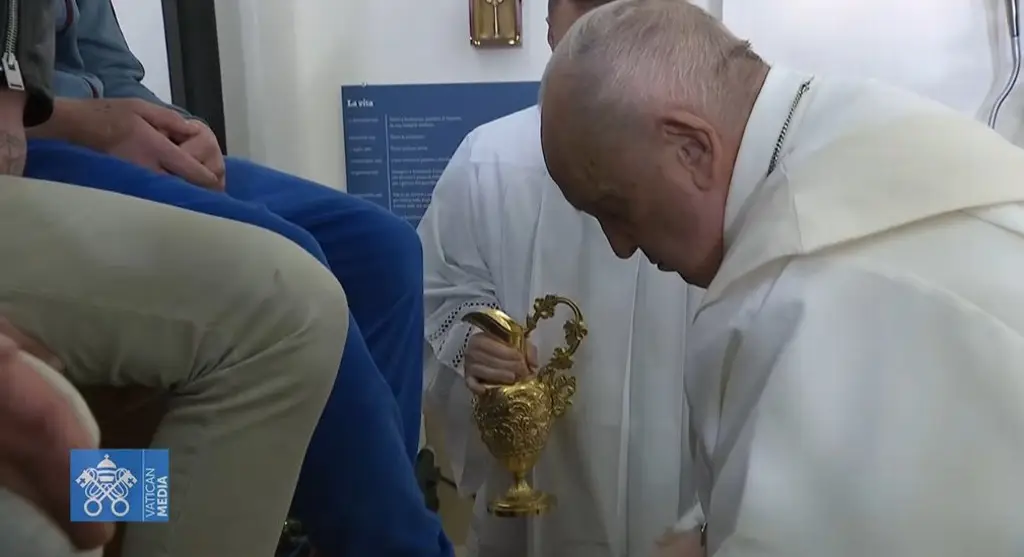 Imagen Papa Francisco oficia la misa de Jueves Santo y lavatorio de pies 