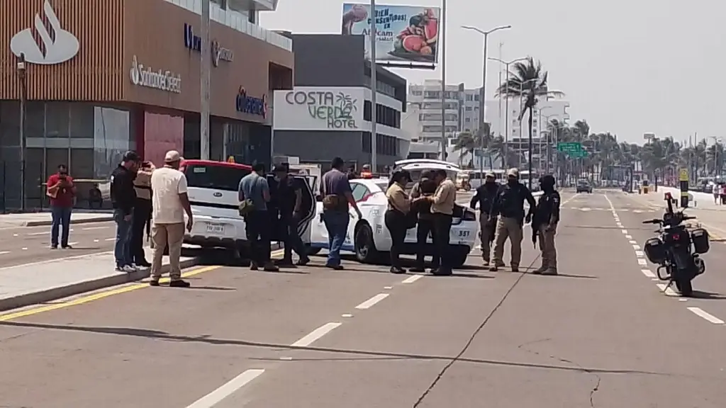 Imagen Activan Código Rojo por balacera en Boca del Río; buscan a agresores
