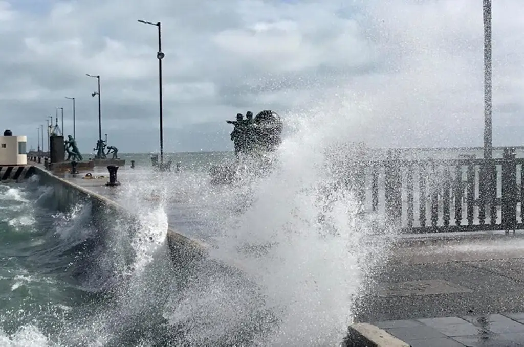 Imagen Evento de norte tendría rachas de hasta 80 km/h, se registraría a esta hora en Veracruz 