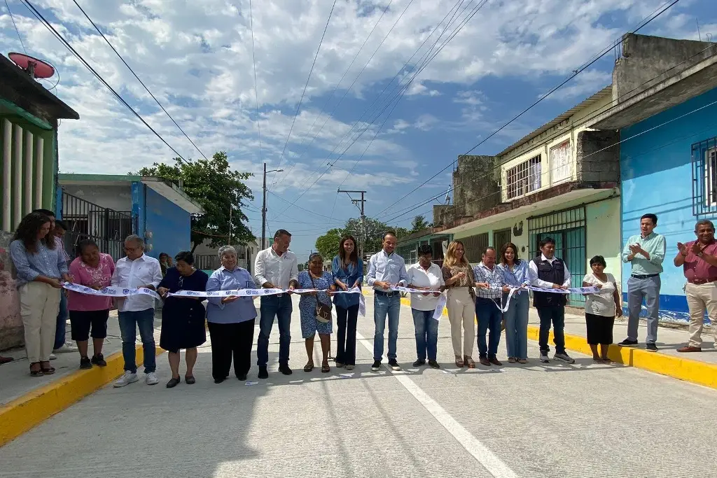 Inauguran Pavimentación Con Concreto Hidráulico De Avenida Luis Donaldo ...