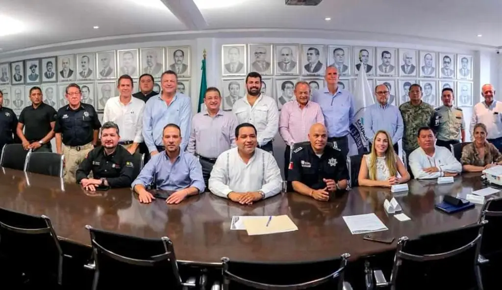 Imagen Encabeza Canaco y alcaldes Mesa de Seguridad en Veracruz