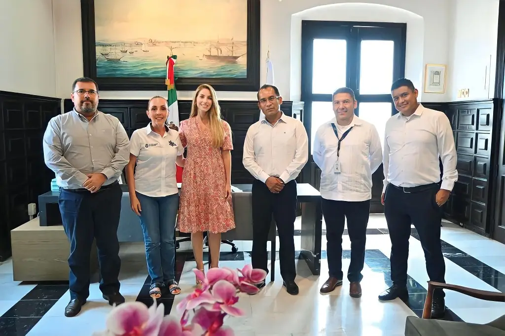 Imagen Alcaldesa acuerda con CFE acciones para mejorar el servicio de luz en Veracruz 