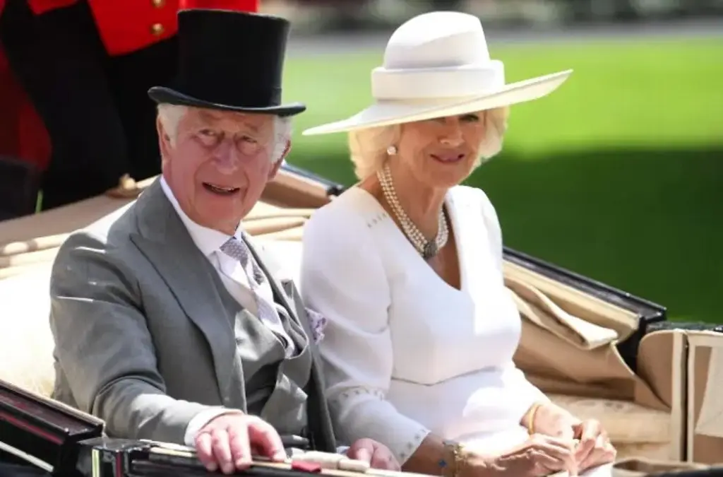 Imagen ¿A qué hora será la coronación de Carlos III?