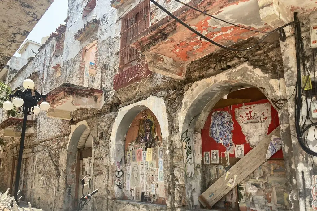 Imagen Continuará limpieza de propiedades abandonadas en Veracruz como el expenal Allende