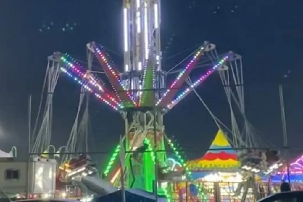 Imagen Falla juego mecánico durante feria; hay varios lesionados (+video)