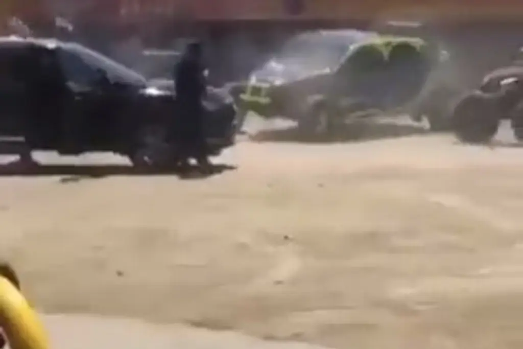 Imagen Así atacó grupo armado a los asistentes a rally de autos razer (+Video)