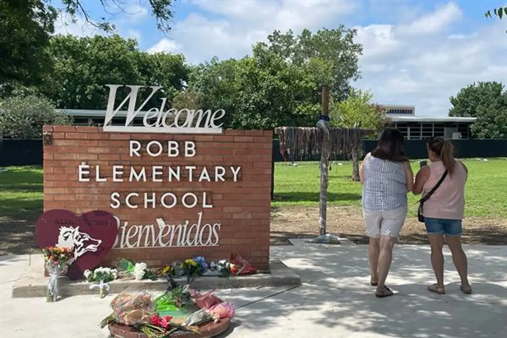 Imagen Se cumple un año de la matanza en escuela de Uvalde, Texas; murieron 19 niños 