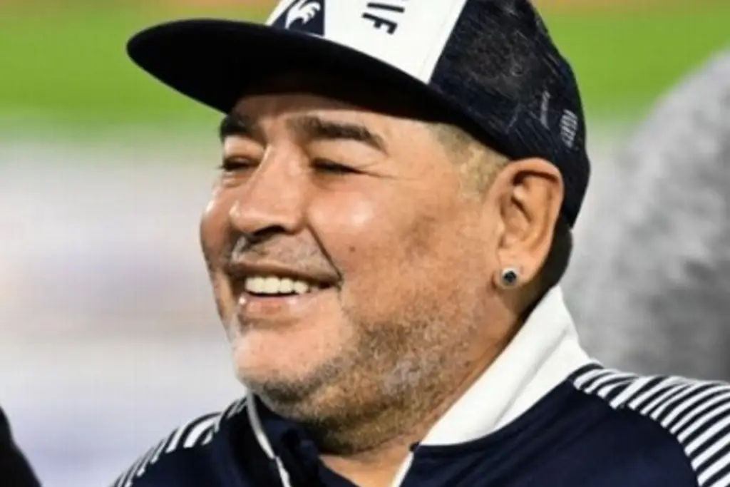 Imagen Hackean Facebook de Maradona 