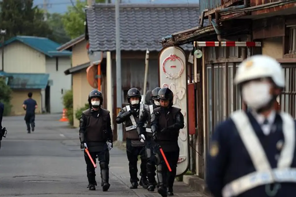 Imagen Detienen a sujeto por matar a dos mujeres y a dos policías en Japón