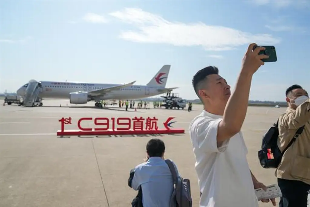 Imagen Avión realiza su primer vuelo comercial uniendo Shanghái y Pekín, en China 