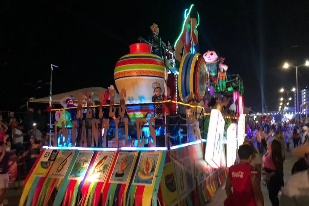 Imagen Confirman dos papaquis de Carnaval de Veracruz 2023 ¿Cuántos carros alegóricos participarán?