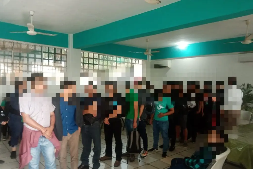 Imagen Resguardan a 135 migrantes en 6 municipios de Veracruz 