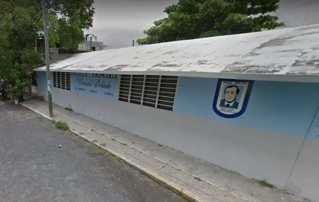 Imagen Suspenden clases en primaria Manuel Doblado en Veracruz por falta de luz 