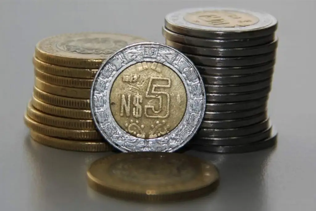 Imagen Peso mexicano cierra con pérdida; dólar se cotiza en 17.66 unidades
