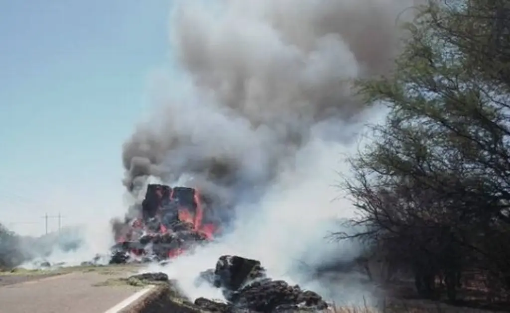 Imagen Se quema camión en la carretera Veracruz-Córdoba