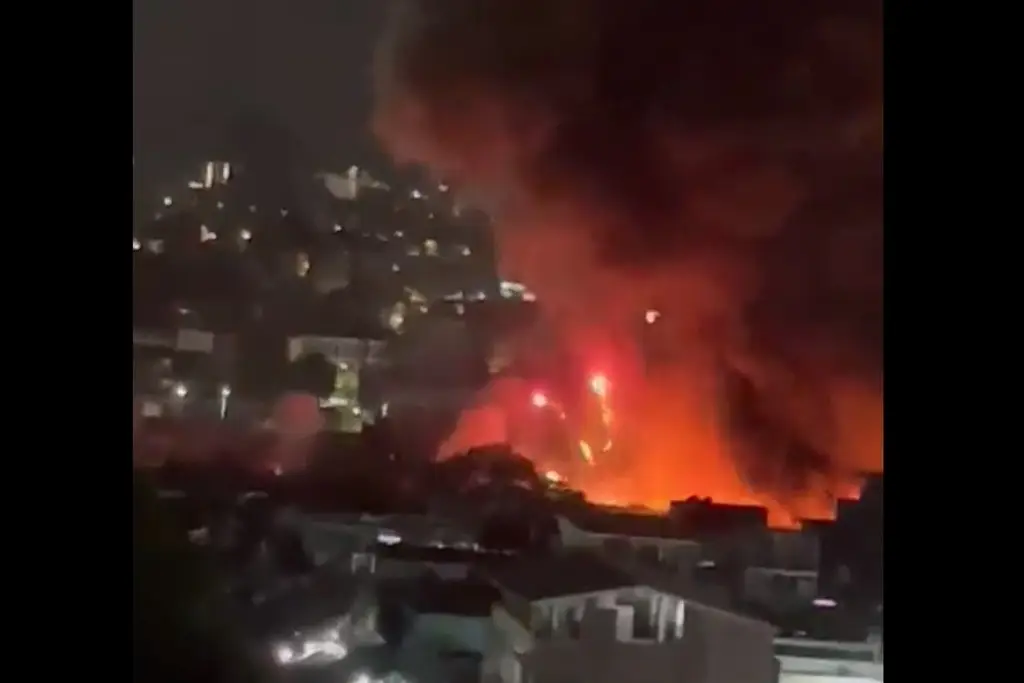 Imagen Fuerte incendio en el Mercado Central de Acapulco, Guerrero